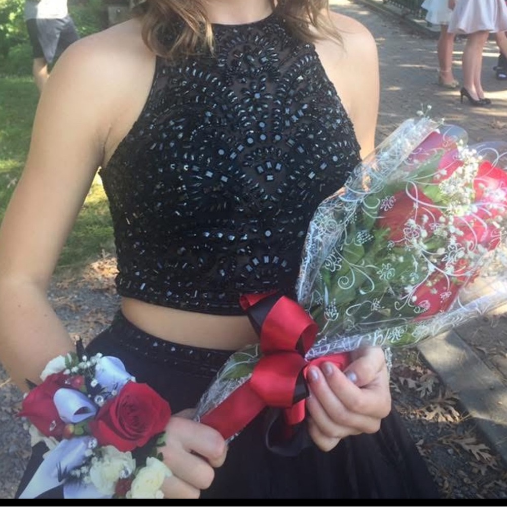 Mori Lee Black Lace Prom Dress - Picture 10 of 11